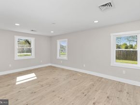 30 Orangewood Drive, Levittown PA 19057