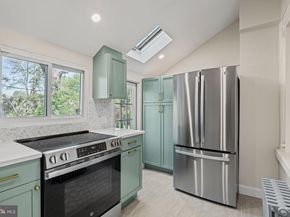 25 W Durham Street, Philadelphia PA 19119