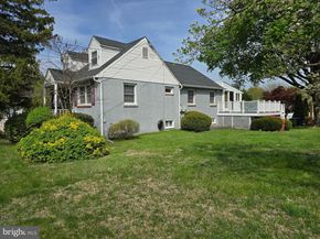 795 N Hills Avenue, Glenside PA 19038