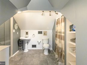 795 N Hills Avenue, Glenside PA 19038