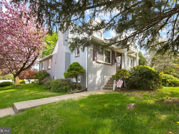 795 N Hills Avenue, Glenside PA 19038