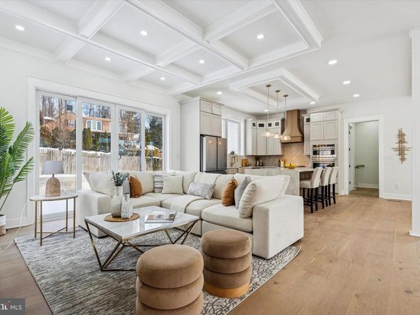 739 S Roberts Road, Bryn Mawr PA 19010