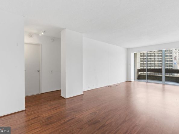 1326 Spruce Street 1903, Philadelphia PA 19107