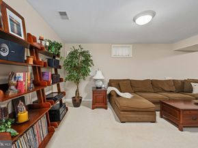 47787 Brawner Place, Sterling VA 20165