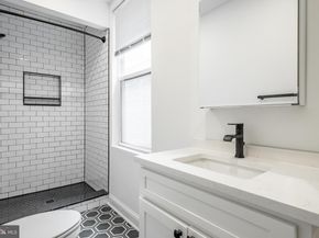 1805 Chestnut Street, Philadelphia PA 19103