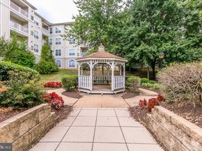 4560 Strutfield Lane 1110, Alexandria VA 22311