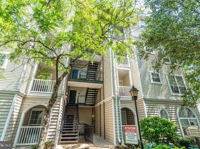 4560 Strutfield Lane 1110, Alexandria VA 22311