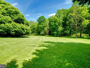 1118 Indian Creek Rd, Wynnewood PA 19096