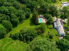 1118 Indian Creek Rd, Wynnewood PA 19096