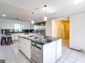 1118 Indian Creek Rd, Wynnewood PA 19096