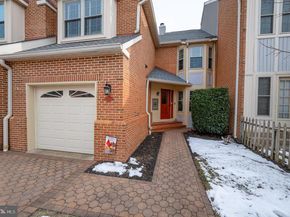 127 Springton Mews Circle, Media PA 19063