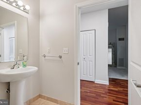 901 N Penn Street F1502, Philadelphia PA 19123