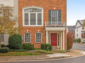5826 Pearson Lane, Alexandria VA 22304