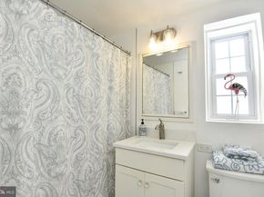 3236 Valley Drive 3236, Alexandria VA 22302