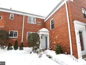 3236 Valley Drive 3236, Alexandria VA 22302