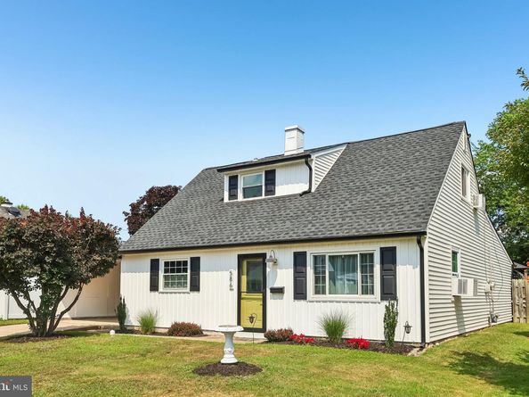 586 Doloro Drive, Morrisville PA 19067