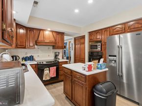 1297 Quarry Commons Drive, Yardley PA 19067