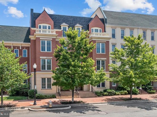 2109 Main Line 102, Alexandria VA 22301