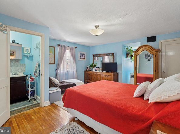 1133 Agnew Drive, Drexel Hill PA 19026