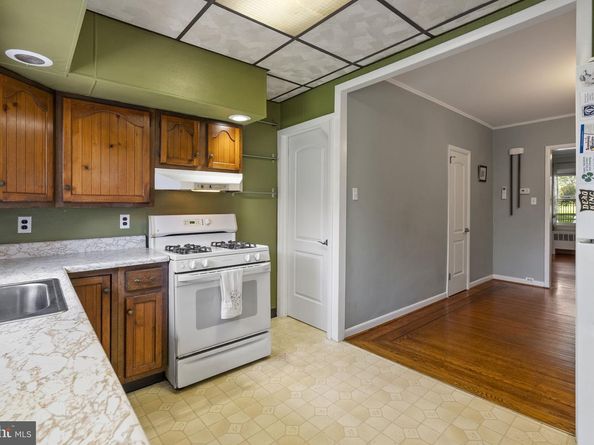 475 Pensdale Street, Philadelphia PA 19128