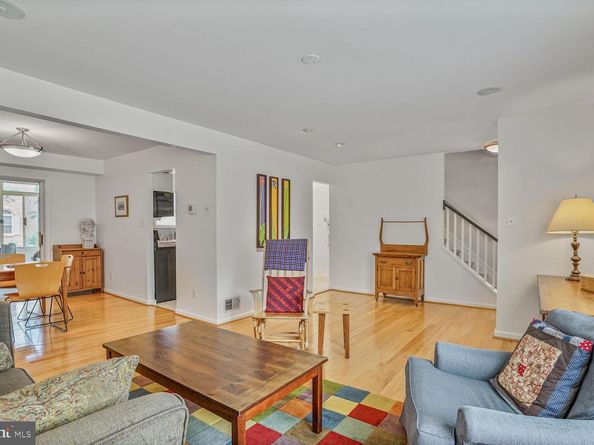7966 Arden Court, Dunn Loring VA 22027
