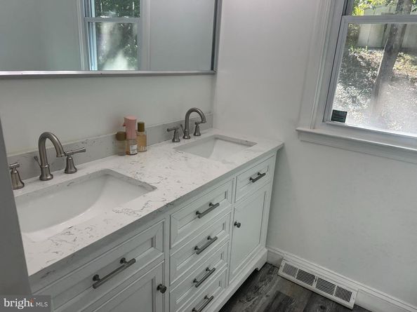 1332 Cinnamon Drive, Fort Washington PA 19034