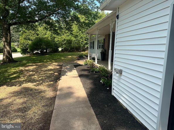 1332 Cinnamon Drive, Fort Washington PA 19034