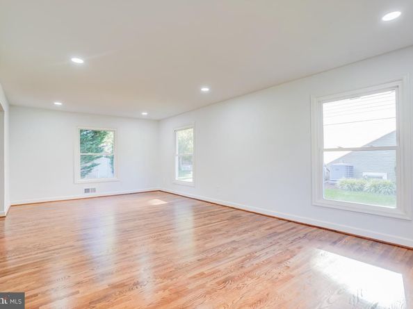 8712 Harness Trail, Potomac MD 20854