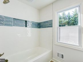 8712 Harness Trail, Potomac MD 20854
