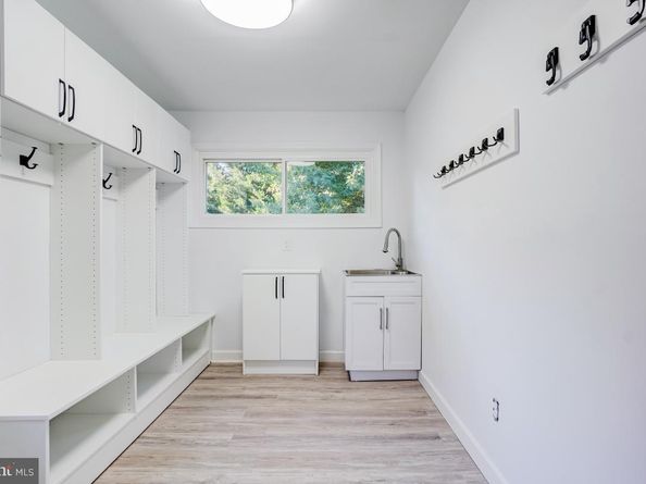 8712 Harness Trail, Potomac MD 20854