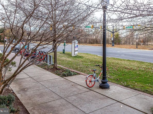 3650 S Glebe Road 851, Arlington VA 22202