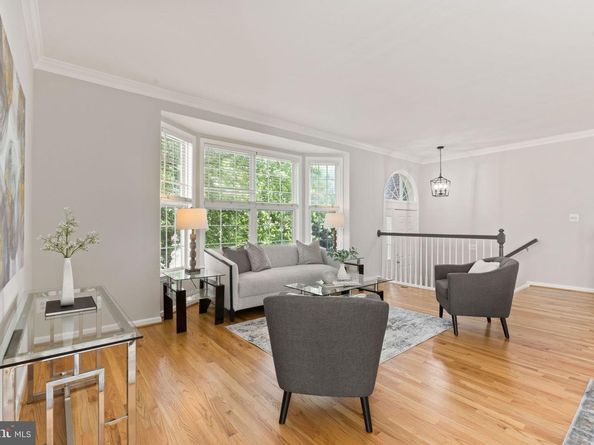 2834 Little Falls Place, Falls Church VA 22042