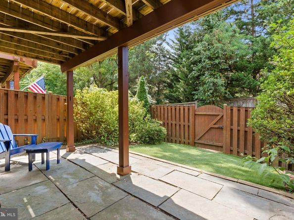 2834 Little Falls Place, Falls Church VA 22042