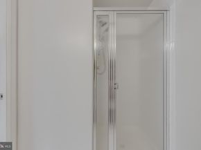 3835 9TH Street N 1001W, Arlington VA 22203