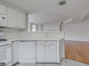3835 9TH Street N 1001W, Arlington VA 22203