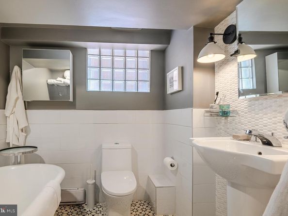 424 4TH Street NE, Washington DC 20002