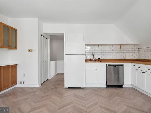 4813 Chester Avenue, Philadelphia PA 19143