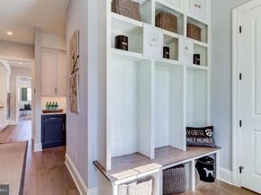 837 Nathan Hale, Berwyn PA 19312