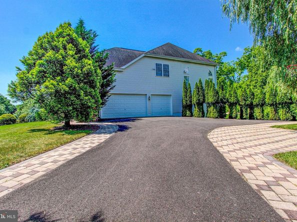 223 Cecelia Acres Drive, Ivyland PA 18974