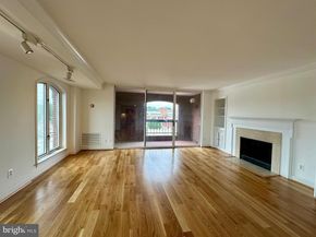 1080 Wisconsin Avenue NW 503W, Washington DC 20007