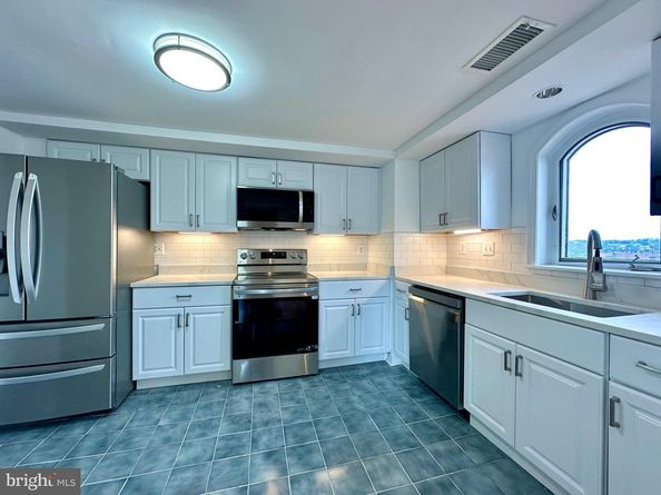 1080 Wisconsin Avenue NW 503W, Washington DC 20007