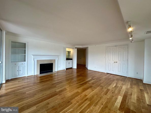 1080 Wisconsin Avenue NW 503W, Washington DC 20007