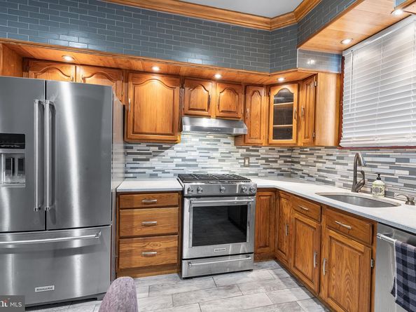 2331 S 16TH Street, Philadelphia PA 19145