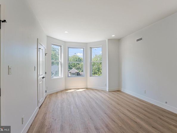 7415 Sprague Street, Philadelphia PA 19119