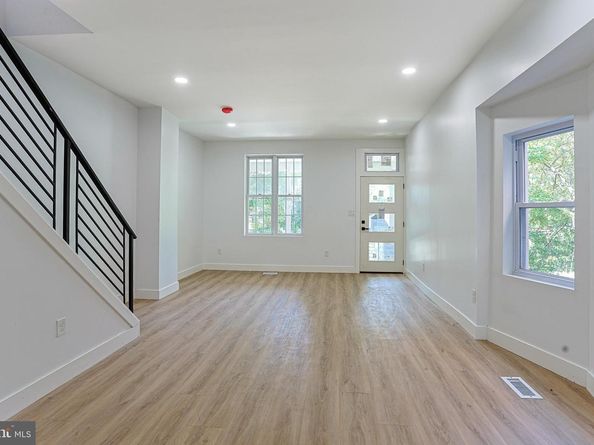 7415 Sprague Street, Philadelphia PA 19119