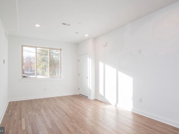 727 N 39TH Street, Philadelphia PA 19104