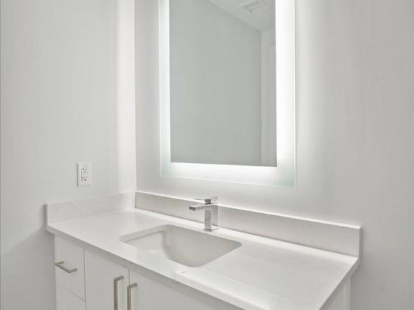 923 V Street NW 602, Washington DC 20001