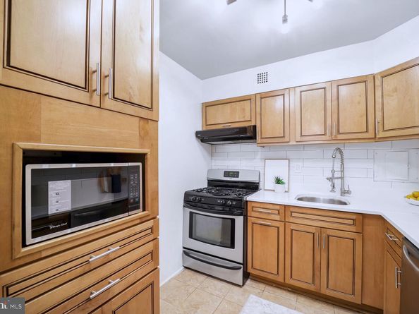 700 7TH Street SW 113, Washington DC 20024
