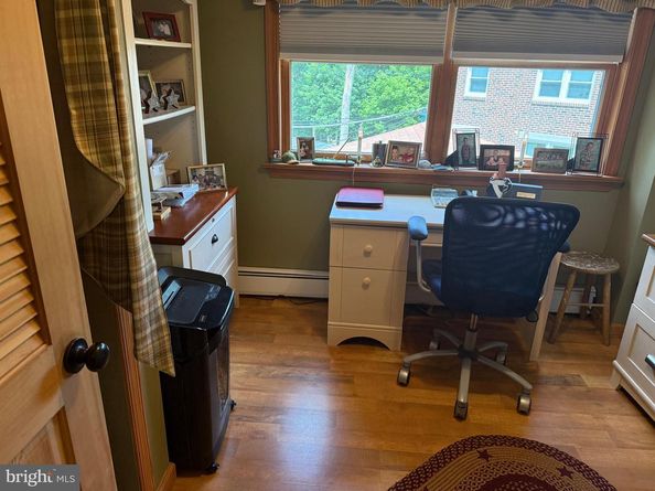 514 Overlook Road, Philadelphia PA 19128