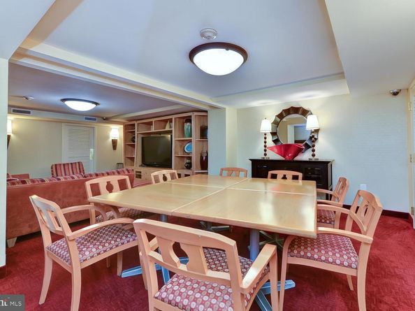950 25TH Street NW 301N, Washington DC 20037